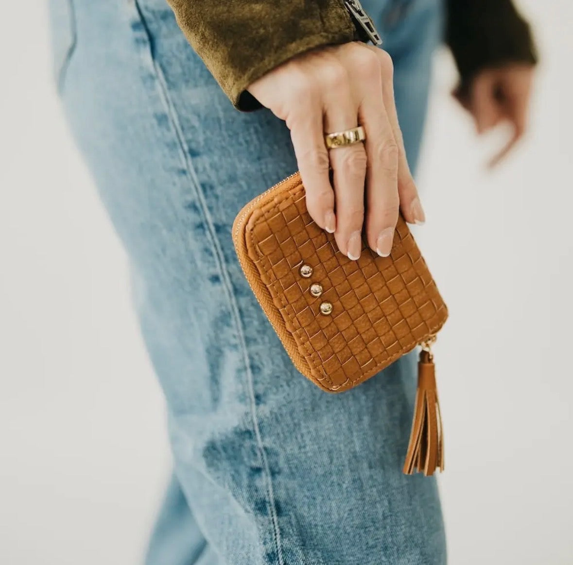 Pretty Simple Wynona Woven Wallet
