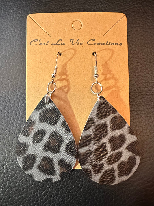 Earrings Faux Leather  Gray leopard