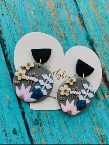 Earrings flowers clay