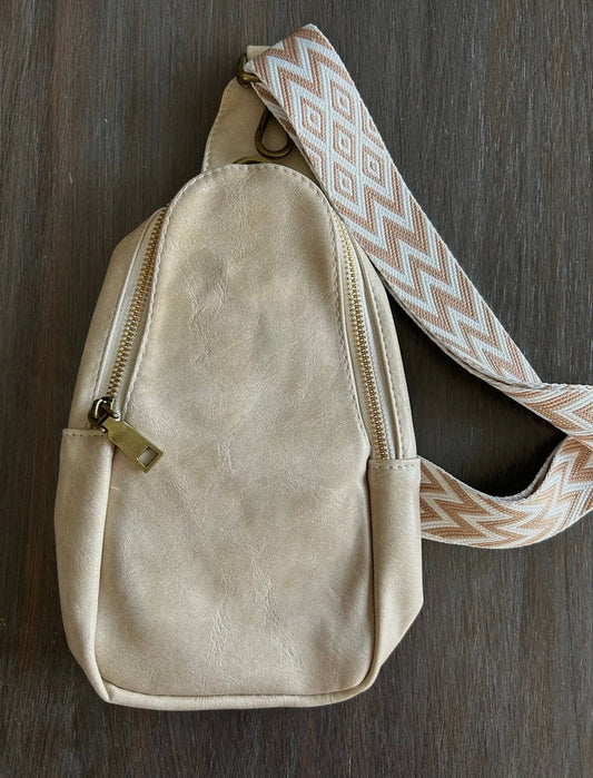 Soft vegan leather Crossbody bag (ivory)