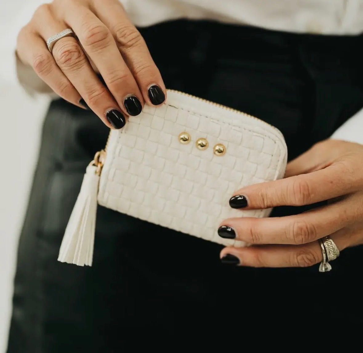 Pretty Simple Wynona Woven Wallet